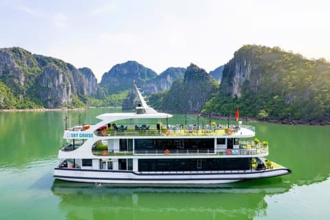 Fra Ha Noi - Heldags tur til Ha Long Bay