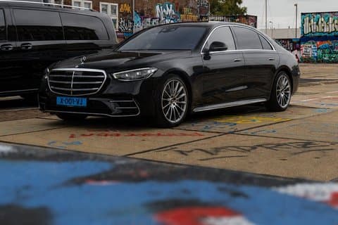 Schiphol to Amsterdam VIP Transfer | Meet & Greet Taxi