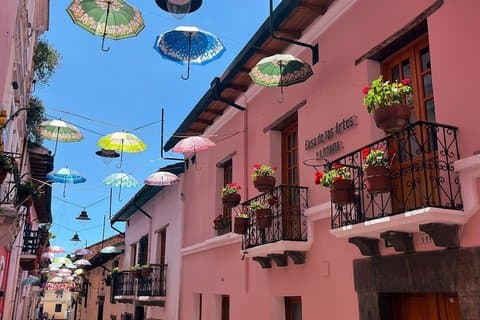 Quito Old Town Gratis tur med små grupper Cacao Smak inkludert