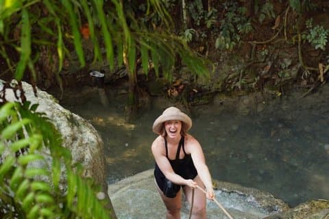 Climb The Sticky Waterfalls Chiang Mai Thailand med Annie