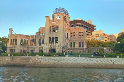 Hiroshima Peace Private Tour with Local: A-Bomb & Garden History