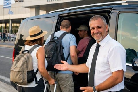 Transfert privé de l'aéroport d'Athènes ATH au centre-ville et aux ports