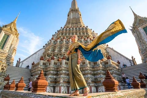 Wat Arun Traditional Thai Costume Experience