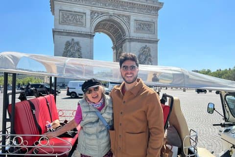 Privétour per tuktuk en golfkarretje langs historische bezienswaardigheden.