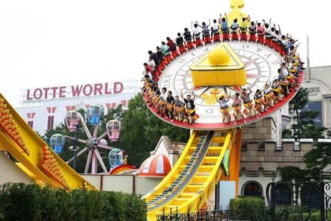Seoul Lotte World Adventure Admission Tickets with options