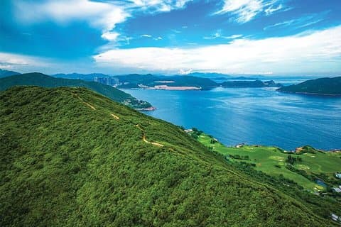 香港ドラゴンズバックハイキングツアー