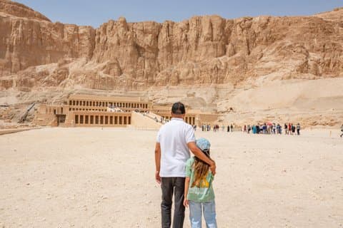 Hurghada Small Group Luxor Highlights and Optional King Tut Tomb