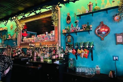 Discover NYC : Brooklyn Bar Hop Tours（ブルックリン・バー・ホップ・ツアーズ）