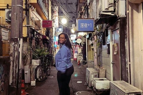 Golden Gai Bar Hopping Tour