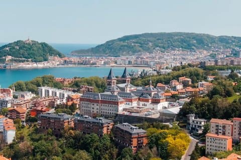 Tilpasselig privat sightseeingtur i San Sebastián