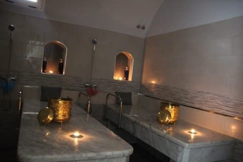 Traditionelle Hammam und Berber Massage Erfahrung