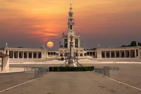 Tour Privado de Lisboa a Fátima, Batalha y Alcobaca