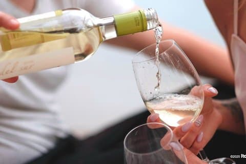 Tour Privado: passeio a pé Trani com degustação de vinhos Moscato