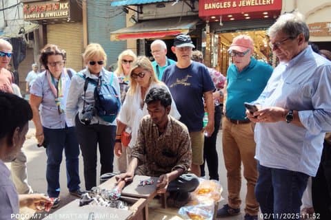 Hyderabad: Old City Cultural Walk with Palace, Museum & Residency