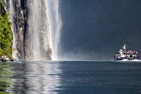 Oslo till Geiranger Privat rundtur och fjordkryssning