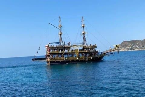Alanya Boat Tour with Lunch, Soft Drinks and Hotel Pickup