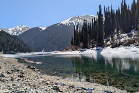 Privat tur fra Almaty - Pearls of Tian Shan Kolsai søer vandretur