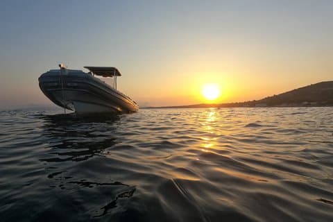 Snorkeling Apéro 3h00 autour de l'Ile d'Or au coucher du soleil