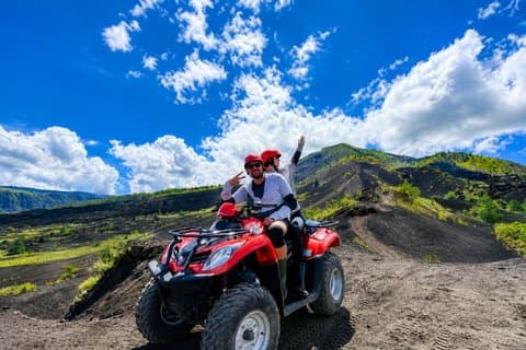 Bali Aventura en ATV en el Monte Batur Lava Negra y Arena Negra