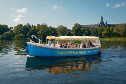 Open elektrische boottocht in Stockholm met Live Gids