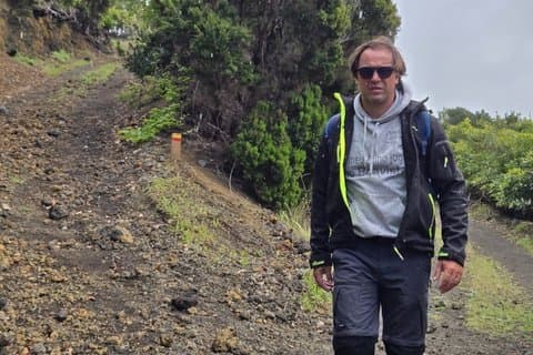 Breathing the Peak Walking and Meditation
