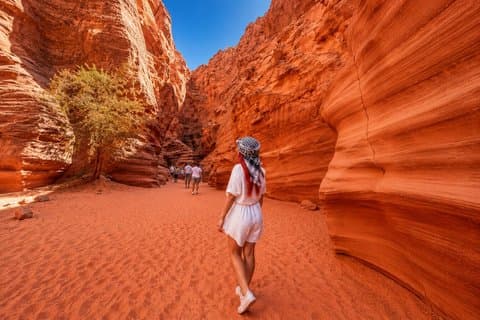 Sharm El Sheikh: Gekleurde Canyon Jeep Tour met Blue Hole & Dahab