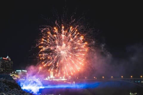 Niagara Falls Night Walking Tour med fyrverkeri