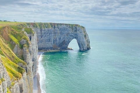 Trasferimento privato da Parigi, Normandia, Bayeux, Omaha Beach o Caen.