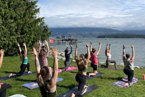 Vinyasa Yoga Flow todos os domingos