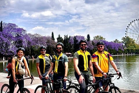 Sunrise cykeltur i Chapultepec Park