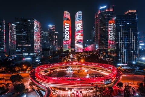 Tour notturno privato di Chengdu con fontana di bambù e torri gemelle