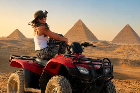 2 - Day Cairo Adventure: Pyramids, ATV Ride, Utsikt från gästrum