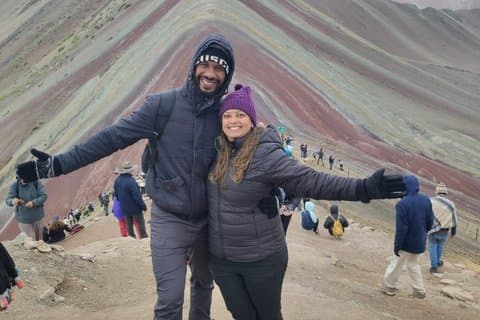 レインボーマウンテンへの日帰り旅行、ハイキング
