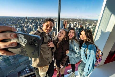Tour di guida premium di Toronto con torre CN e crociera in barca