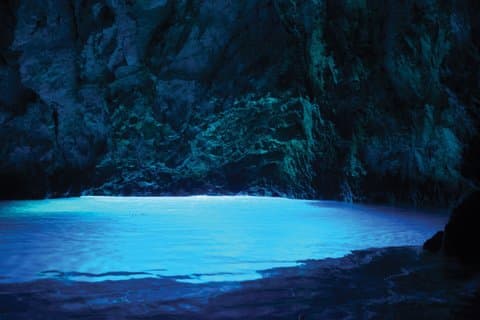 Tour privado en barco a Hvar Vis y Blue Cave Adventure