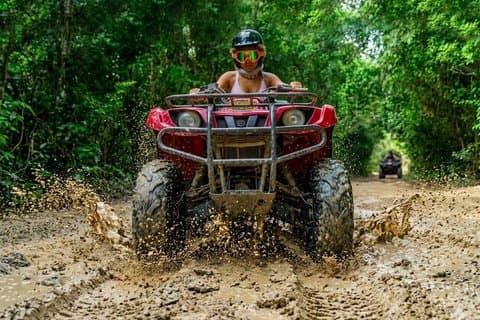 Avventura in ATV, Ponti interattivi, Zipline, Cenote e pranzo