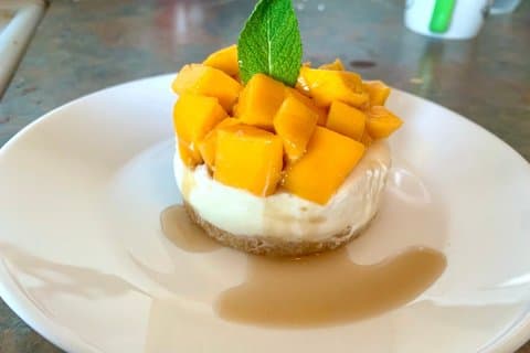 Corso privato di cucina autentica a Montreal con Sokun