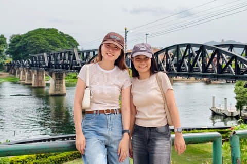 カンチャナブリ発プライベートえらわん滝＆デス鉄道ツアー