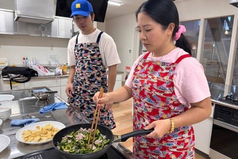 Okinawa Traditional Cooking Class and Makishi Market Tour in Naha