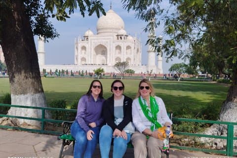 Tour all inclusive del Taj Mahal in auto da Delhi