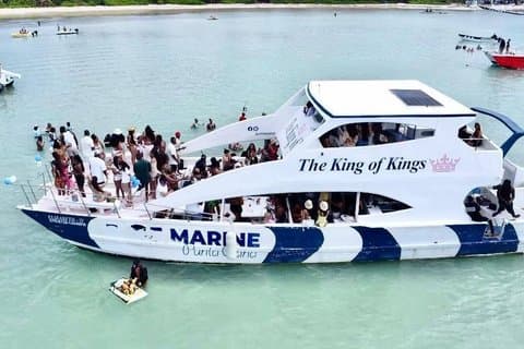 Punta Cana Hip Hop Party Boat med åpen bar, snorkling for voksne