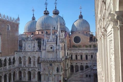 Sla de wachtrij over: Tour met gids naar het Dogepaleis in Venetië
