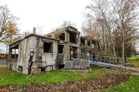 Tour privado a Gdansk con Westerplatte y astillero
