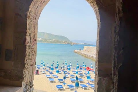 Palermo: Medieval castles of Caccamo & Cefalù. Small Group Tour