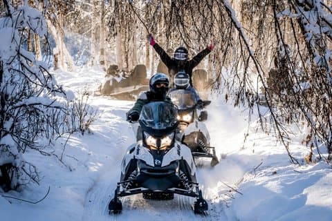 Half Day Snowmobile Rental in Washington