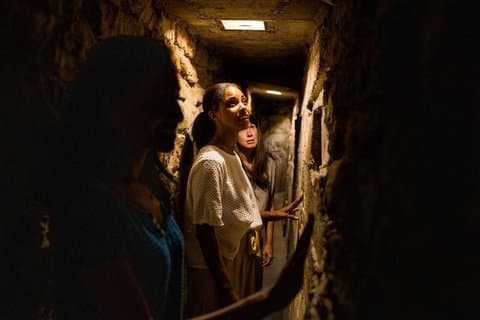 Wandelen met Ghost Gullah na het donker in een spookachtige heilige stad