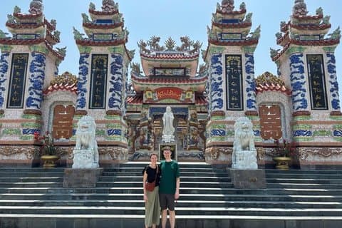 Da Hoi An per Hue Auto privata via Monkey Mountain & Ghost City