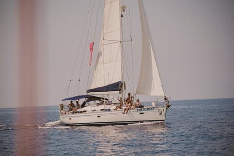 Private Segeltour bei Sonnenuntergang in San Pietro und Sant'Antioco