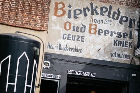 Private Oud Beersel Lambic Blendery Tour – FR