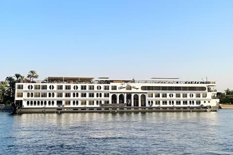 3 Nights 4 Days 5 * Deluxe Nile River Cruise include flights